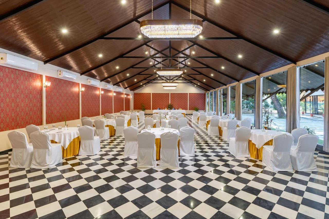 Aranya Vilas - A Nature Resort Udajpur Exteriér fotografie