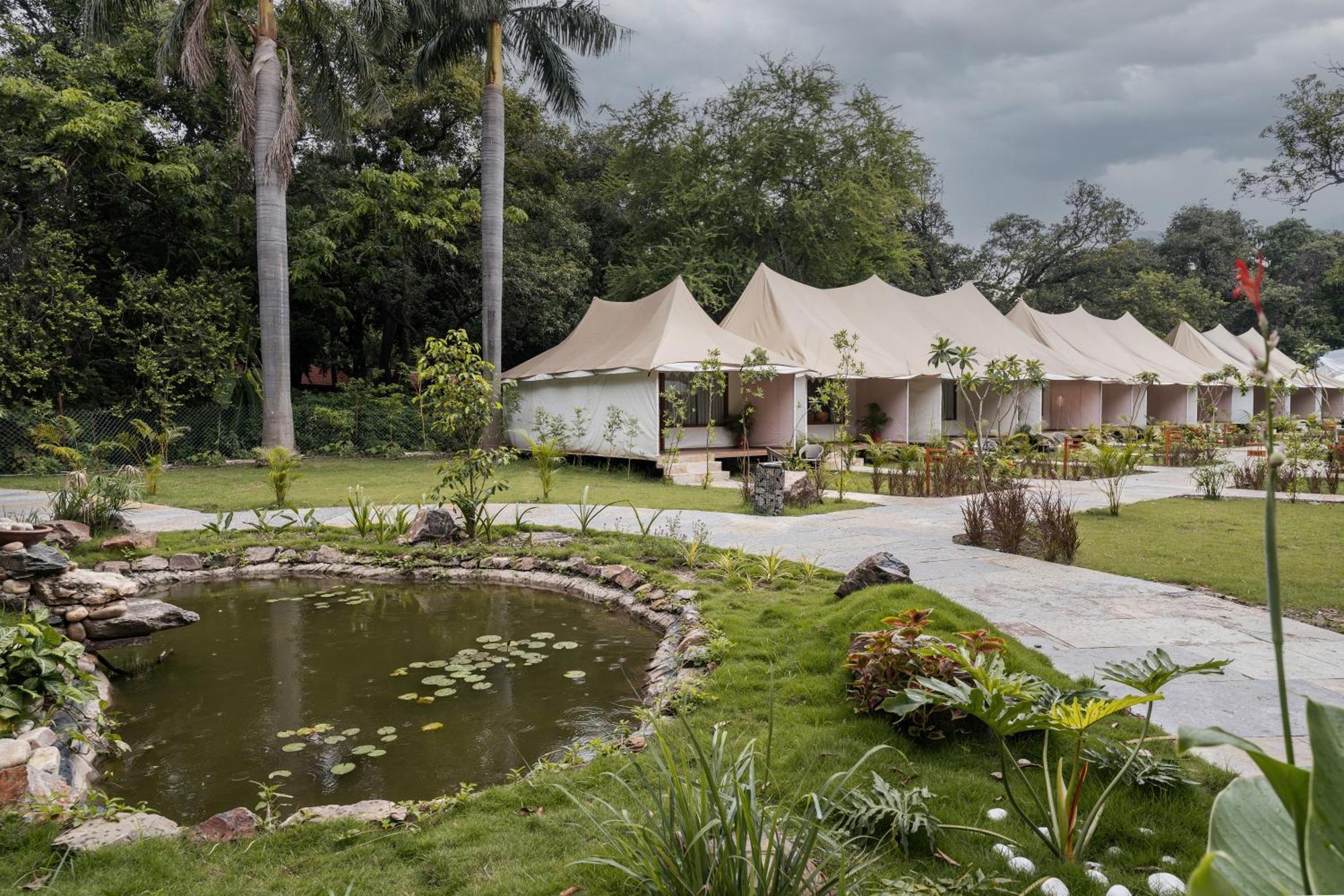 Aranya Vilas - A Nature Resort Udajpur Exteriér fotografie